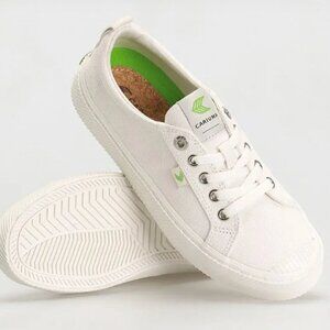 Cariuma Oca Low White Sneakers